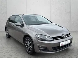 Grau Gebraucht 2015 VW Golf VII Comfortline Limousine | 12.990 € (Fairer Preis)