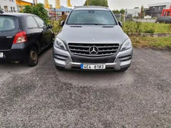 Grau Gebraucht 2012 Mercedes ML350 SUV | 12.000 € (Teuer)