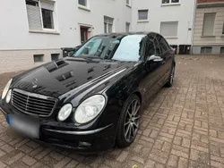 Schwarz Gebraucht 2005 Mercedes E350 Limousine | 5.950 € (Etwas zu teuer)