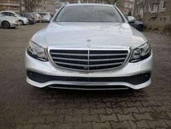Silber Gebraucht 2016 Mercedes E220 Exclusive Limousine | 22.900 € (Fairer Preis)