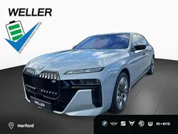 Brooklyn grau (grau) Gebraucht 2023 BMW i7 Comfort Edition Limousine | 98.495 €