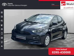 Schwarz Gebraucht 2021 Toyota Yaris Hybrid Business Edition Limousine | 17.680 € (Fairer Preis)