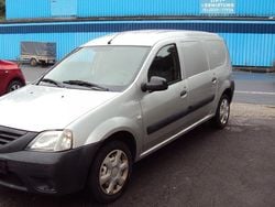 Silber Gebraucht 2009 Dacia Logan Limousine | 2.100 € (Fairer Preis)