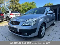 Silber Gebraucht 2007 Kia Rio EX Limousine | 2.690 € (Etwas zu teuer)