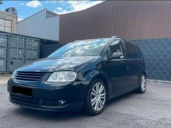 Schwarz Gebraucht 2006 VW Touran Highline Van / Kleinbus | 2.950 € (Teuer)
