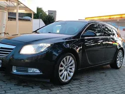 Schwarz Gebraucht 2010 Opel Insignia Innovation Kombi | 8.200 €