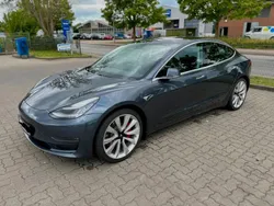 Grau Gebraucht 2019 Tesla Model 3 Performance Limousine | 25.499 € (Fairer Preis)