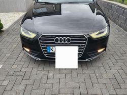 Schwarz Gebraucht 2013 Audi A4 Ambiente Kombi | 8.190 € (Fairer Preis)