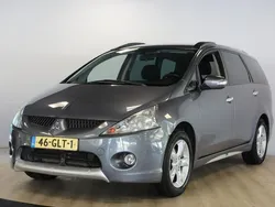 Grau Gebraucht 2008 Mitsubishi Grandis Van / Kleinbus | 4.787 €