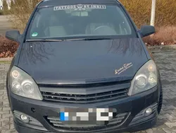 Schwarz Gebraucht 2005 Opel Astra GTC Sport Limousine | 2.220 € (Fairer Preis)