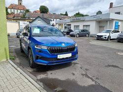 Blau Neu 2025 Skoda Karoq SportLine SUV | 34.990 € (Guter Preis)