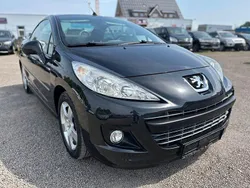 Schwarz Gebraucht 2010 Peugeot 207 CC Premium Cabrio | 2.500 € (Fairer Preis)