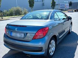 Grau Gebraucht 2008 Peugeot 207 CC Cabrio | 2.900 € (Fairer Preis)
