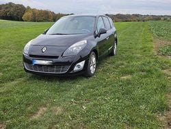 Schwarz Gebraucht 2010 Renault Grand Scénic III Luxe Van / Kleinbus | 2.950 € (Guter Preis)