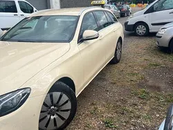 Beige Gebraucht 2018 Mercedes E200 Kombi | 9.000 €