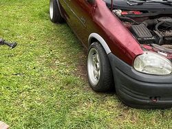 Rot Gebraucht 1993 Opel Corsa Kleinwagen | 700 €