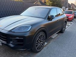 Schwarz Gebraucht 2024 Porsche Cayenne S Sport SUV | 114.000 € (Teuer)