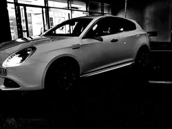 Weiß Gebraucht 2015 Alfa Romeo Giulietta Veloce Kleinwagen | 18.500 €