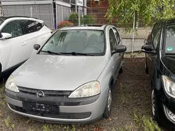 Silber Gebraucht 2001 Opel Corsa Comfort Limousine | 900 € (Guter Preis)