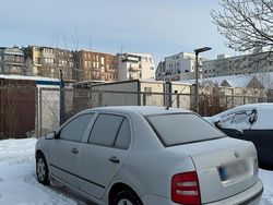 Silber Gebraucht 2004 Skoda Fabia Limousine | 2.300 € (Fairer Preis)