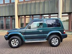 Grün Gebraucht 1998 Mitsubishi Pajero SUV | 15.900 €
