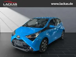 Cyan metallic Gebraucht 2020 Toyota Aygo X-play Kleinwagen | 13.450 € (Etwas zu teuer)