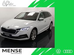 Weiß Gebraucht 2022 Skoda Octavia Style Kombi | 20.695 € (Fairer Preis)