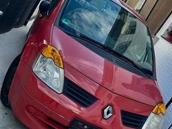 Rot Gebraucht 2005 Renault Modus Van / Kleinbus | 1.000 €