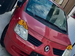 Rot Gebraucht 2005 Renault Modus Van / Kleinbus | 1.500 €