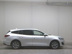 Silber Gebraucht 2023 Ford Focus Titanium Kombi | 13.680 € (Guter Preis)