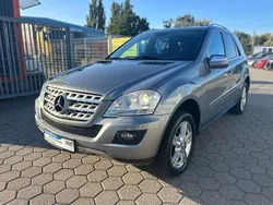 Grau Gebraucht 2010 Mercedes ML300 SUV | 11.900 € (Fairer Preis)