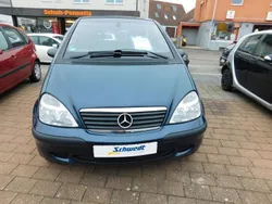 Blau Gebraucht 2003 Mercedes A170 Classic Van / Kleinbus | 3.200 €