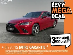 Rot Gebraucht 2020 Lexus ES300H Luxury Line Limousine | 34.990 € (Etwas zu teuer)