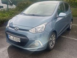 Blau Gebraucht 2016 Hyundai i10 Passion Plus Kleinwagen | 7.195 € (Fairer Preis)