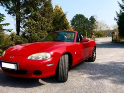 Rot Gebraucht 2001 Mazda MX5 Cabrio | 7.999 €