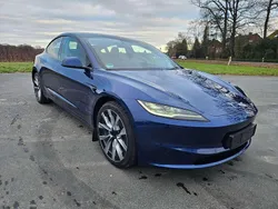 Deep blue metallic Gebraucht 2024 Tesla Model 3 Long Range AWD Limousine | 45.997 € (Fairer Preis)