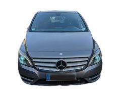 Grau Gebraucht 2014 Mercedes B200 Van / Kleinbus | 12.500 € (Fairer Preis)