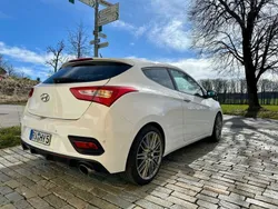 Weiß Gebraucht 2015 Hyundai i30 Turbo Limousine | 9.965 € (Fairer Preis)