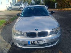Grau Gebraucht 2007 BMW 118 Kleinwagen | 2.900 € (Guter Preis)