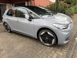 Grau Gebraucht 2024 VW ID.3 Pro Kleinwagen | 26.499 € (Superpreis)
