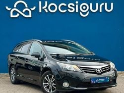 Schwarz Gebraucht 2015 Toyota Avensis Edition Kombi | 7.599 €