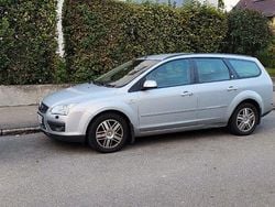 Silber Gebraucht 2005 Ford Focus Ghia Kombi | 1.400 € (Superpreis)