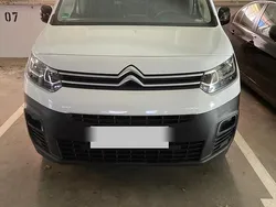 Weiß Gebraucht 2021 Citroën Berlingo Van / Kleinbus | 16.000 € (Fairer Preis)