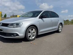 Silber Gebraucht 2012 VW Jetta Match Limousine | 6.500 € (Superpreis)