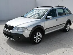 Silber Gebraucht 2007 Skoda Octavia Scout Kombi | 4.200 € (Fairer Preis)