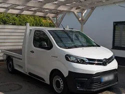 Weiß Gebraucht 2024 Toyota Proace Van | 22.000 €