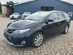 Schwarz Gebraucht 2015 Toyota Auris Hybrid Kombi | 8.500 € (Guter Preis)