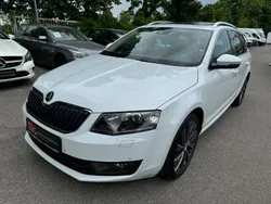 Weiß Gebraucht 2015 Skoda Octavia LAURIN & KLEMENT Kombi | 18.490 € (Fairer Preis)