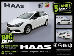 Schneeweiss/summitwhite/arctic Gebraucht 2022 Opel Astra Kombi | 12.980 € (Guter Preis)