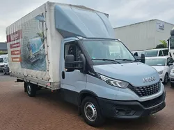 Grau Gebraucht 2019 Iveco Daily | 18.999 €
